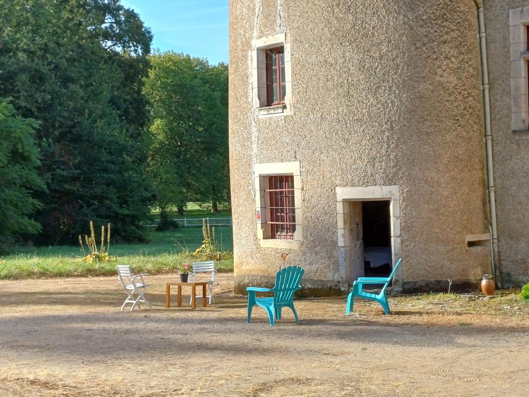Chambre Dans Tour Du 15Eme Siecle Mauvieres 外观 照片